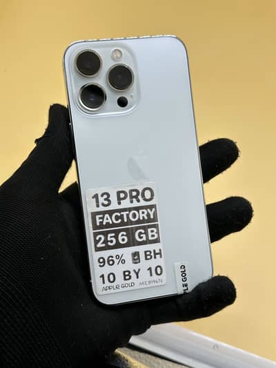 Apple iPhone 13 Pro 256 GB Factory unlock 96% Battery Health