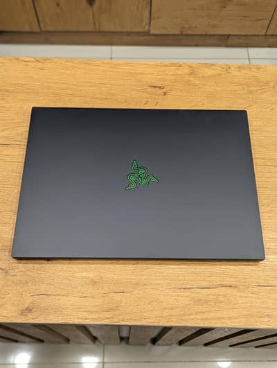 Razer Blade 16