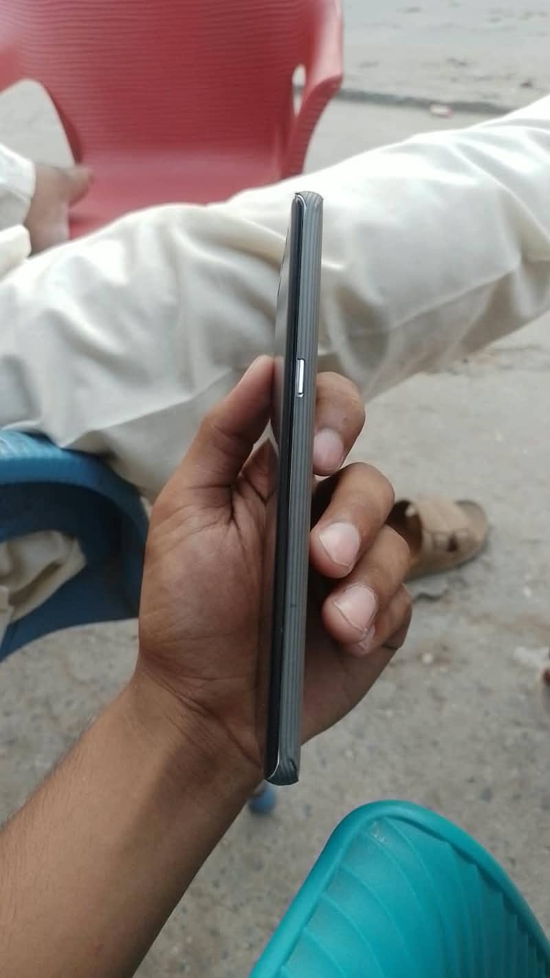Samsung Mobile Note 8 4