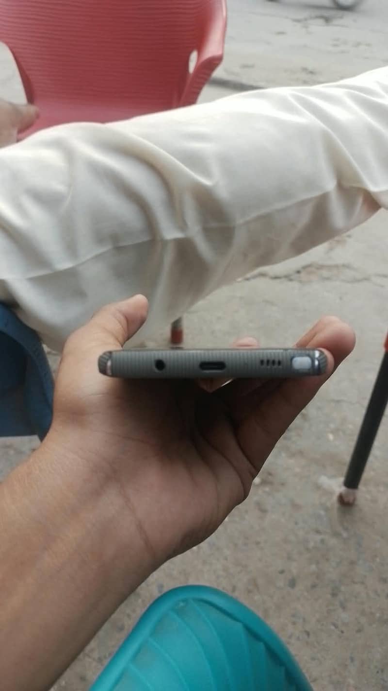 Samsung Mobile Note 8 5