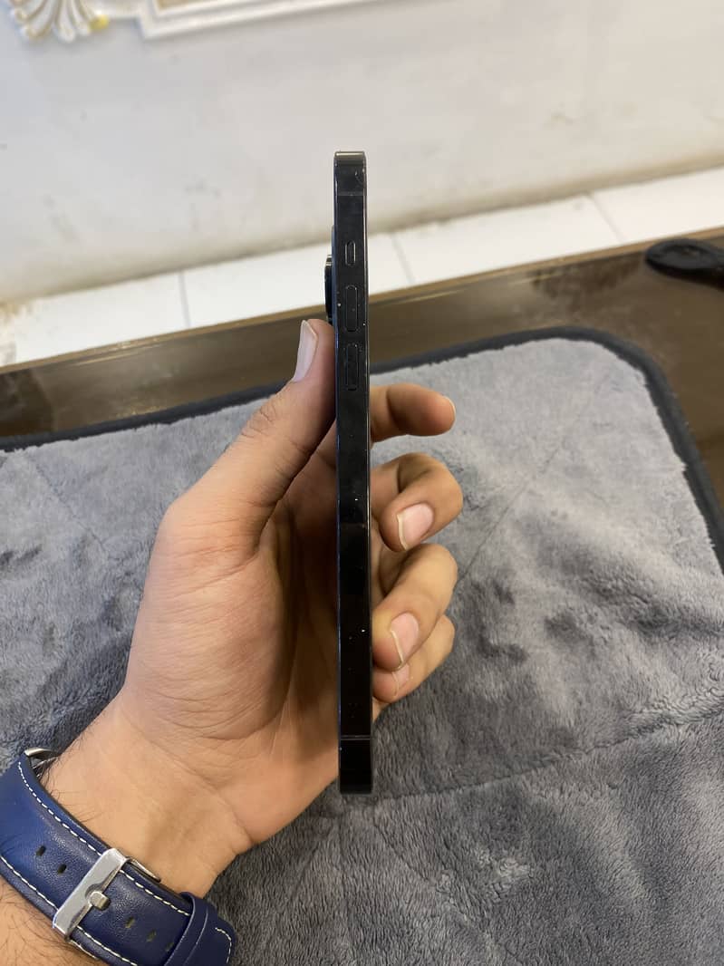Apple iPhone 14 Pro Max 3