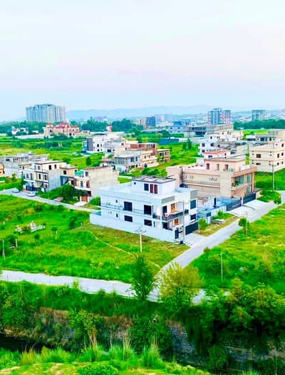 9 MARLA PLOT FOR SALE F-17 ISLAMABAD ALL FACILITY AVAILABLE