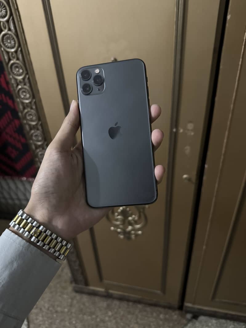 Apple iPhone 11 Pro Max 7
