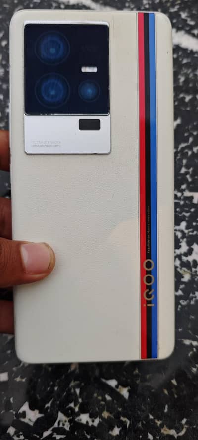 Vivo iQOO 11s BMW edition