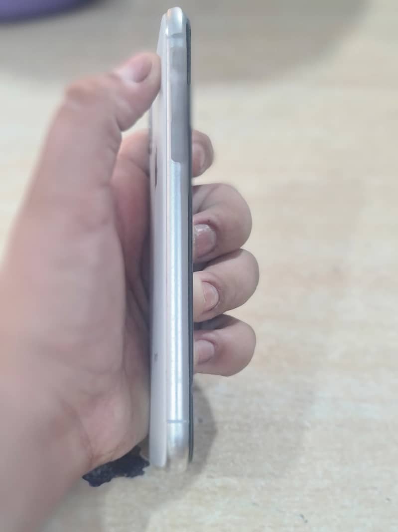 Apple iPhone X 6