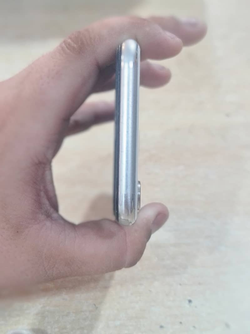 Apple iPhone X 7