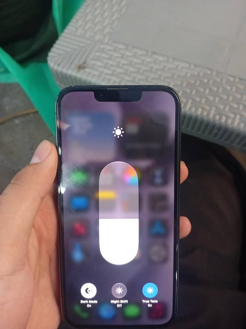 iPhone 16 e 4