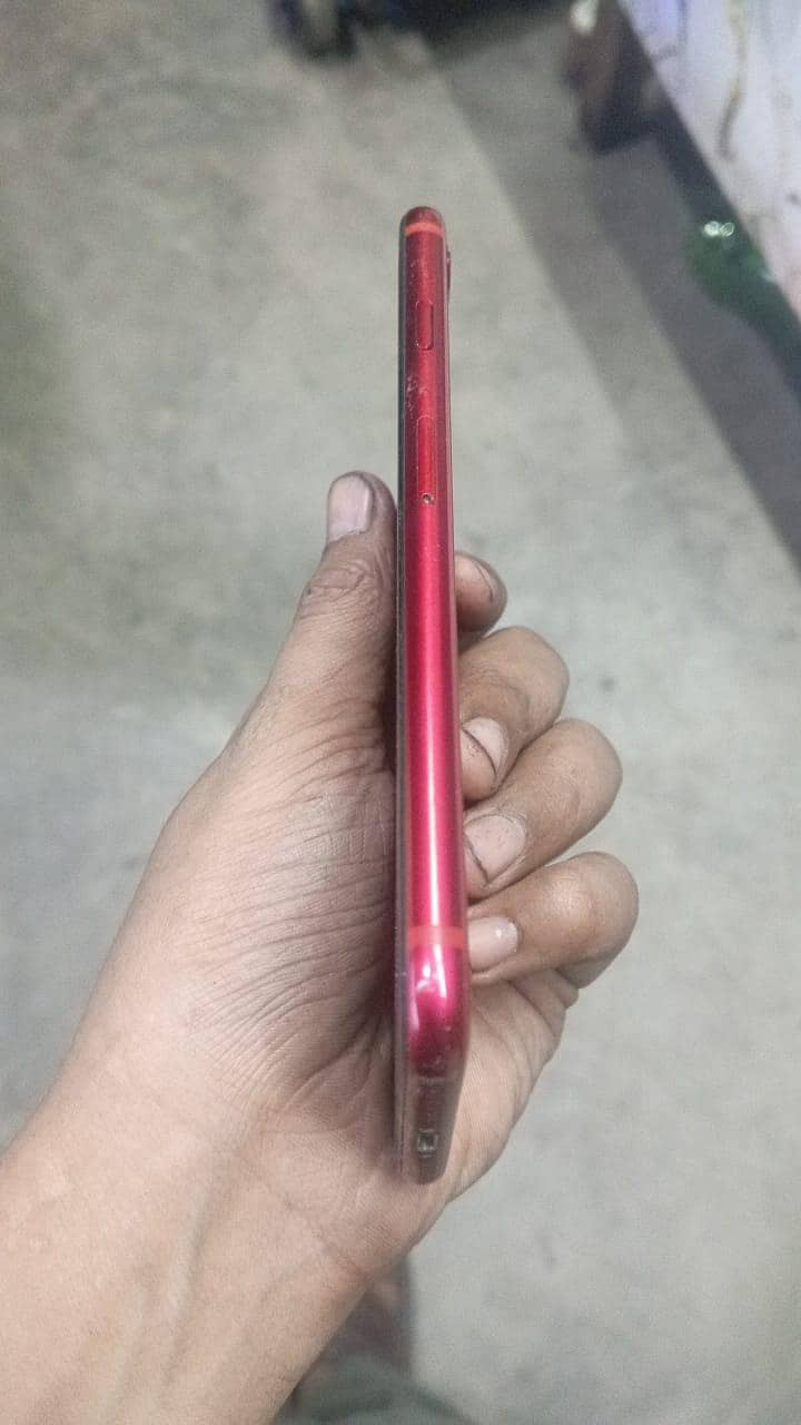 Apple iPhone 8 1