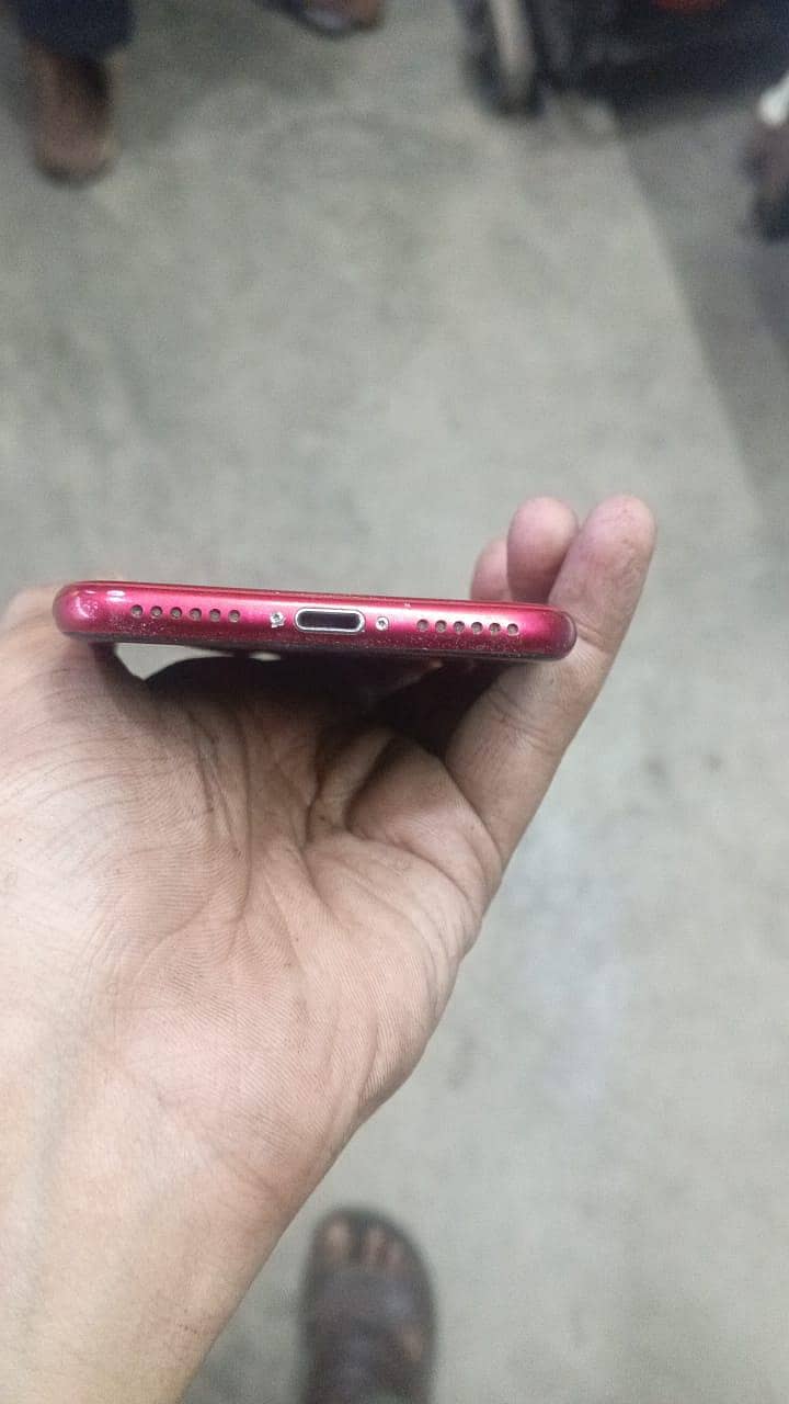 Apple iPhone 8 3