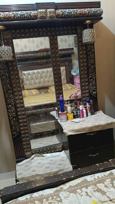 bed dressing side table