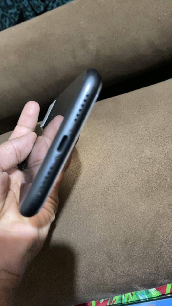iphone 11 JV 3