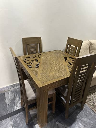 4 seater dining table