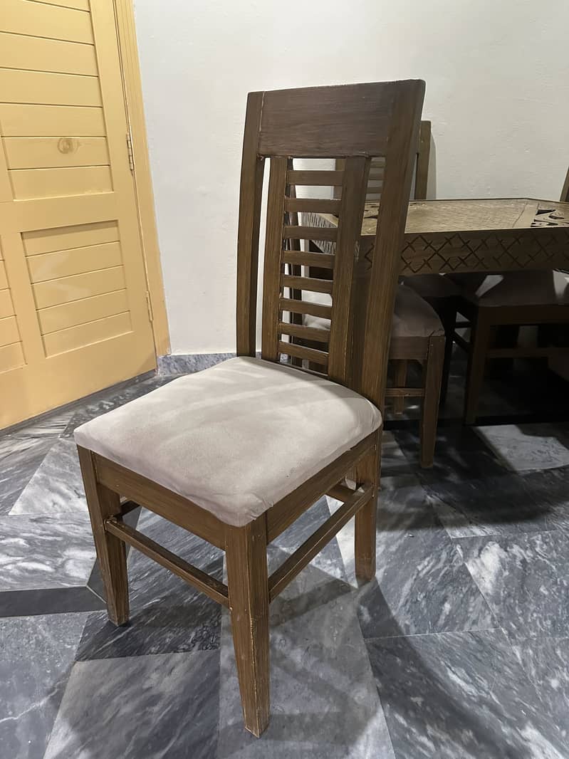 4 seater dining table 2