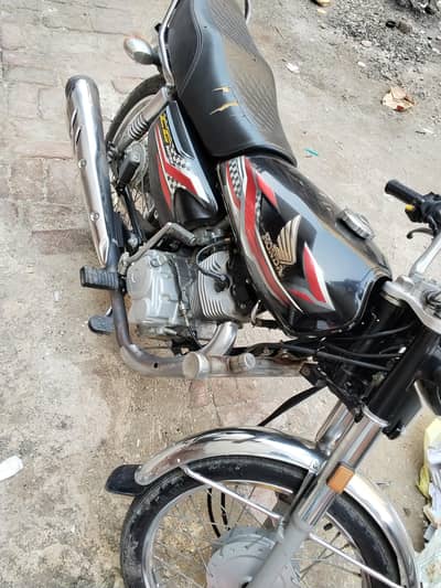 Honda CG 125 – Excellent Condition – Only 17,200 KM Driven
