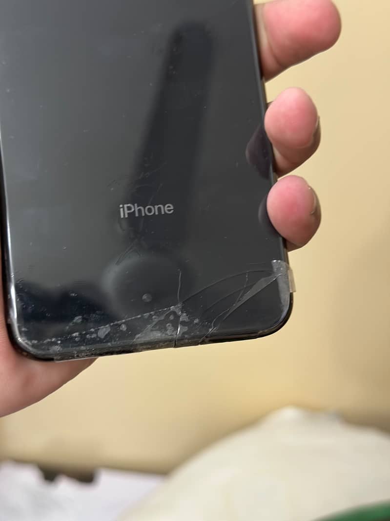 Apple iPhone XS Max 5