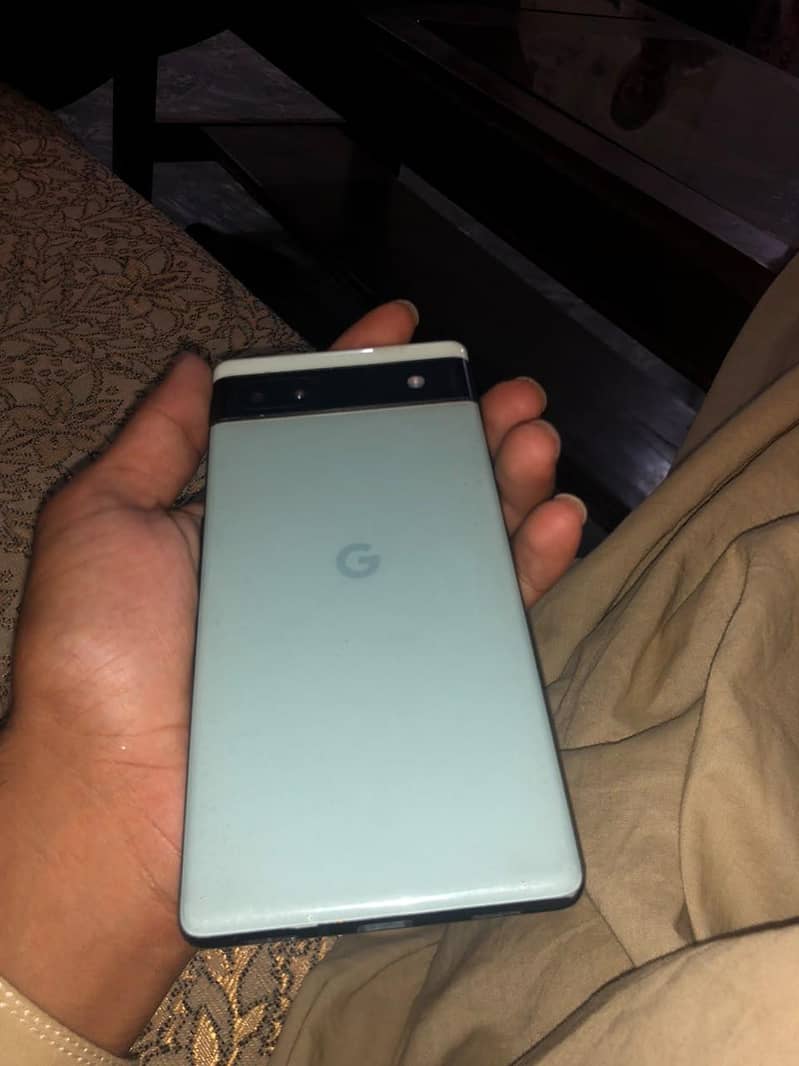 Google Pixel 6a 1