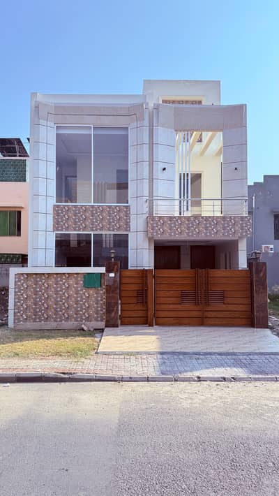 5 Marla BREND New House Available For Sale Bahria Orchard Lahore