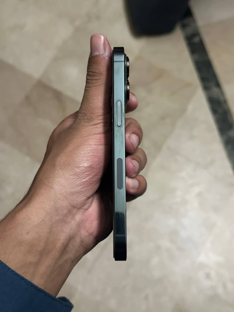 Apple iPhone 13 Pro 1