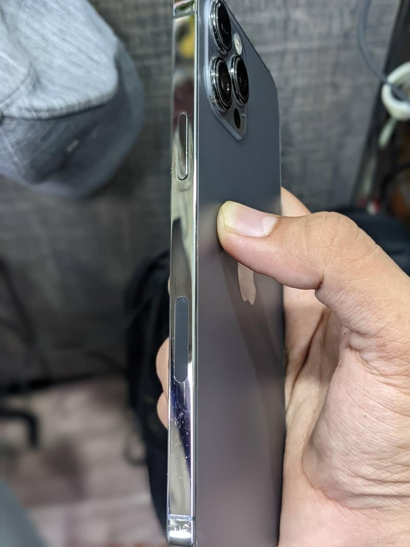 iPhone 12 Pro Max 0