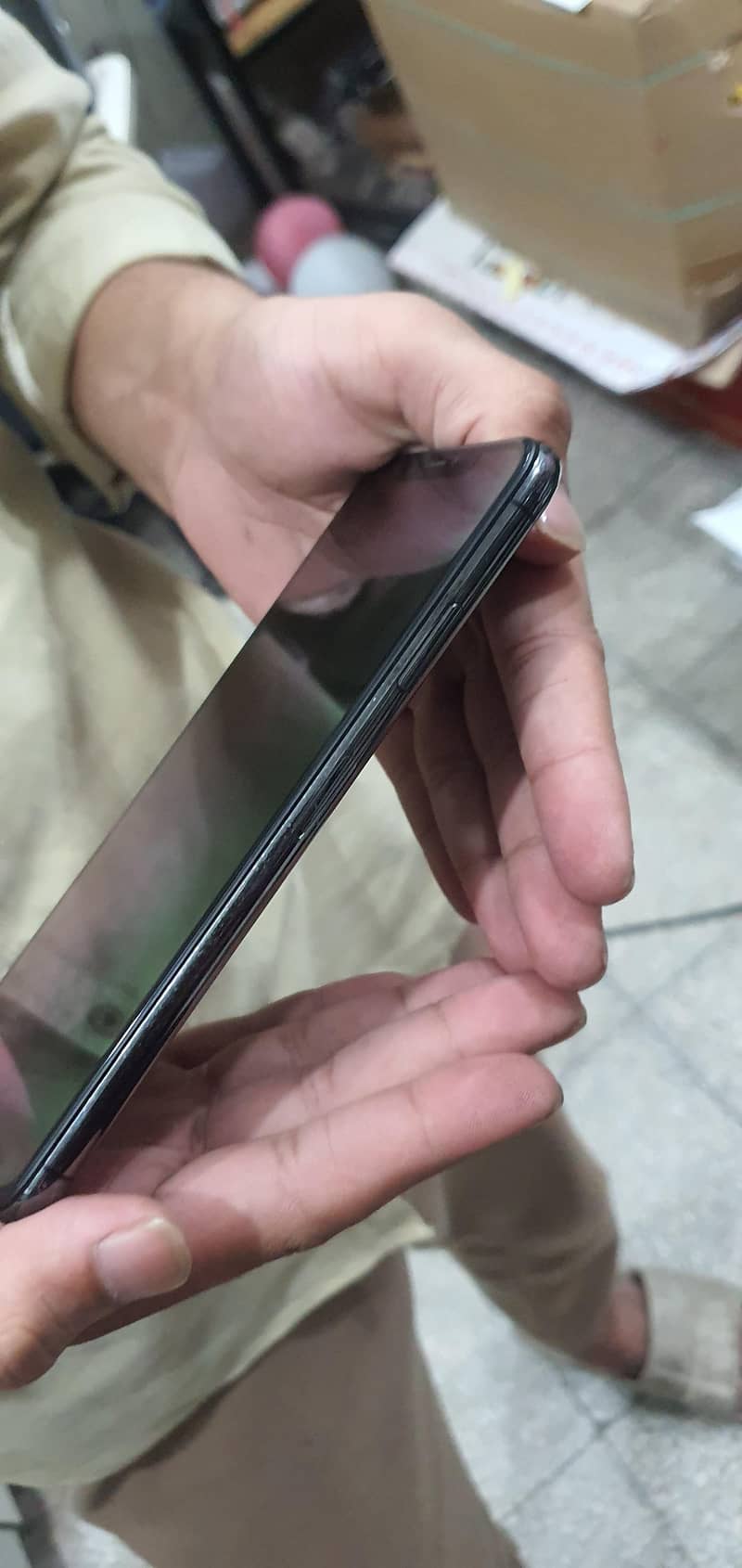 Apple iPhone XS Max 5