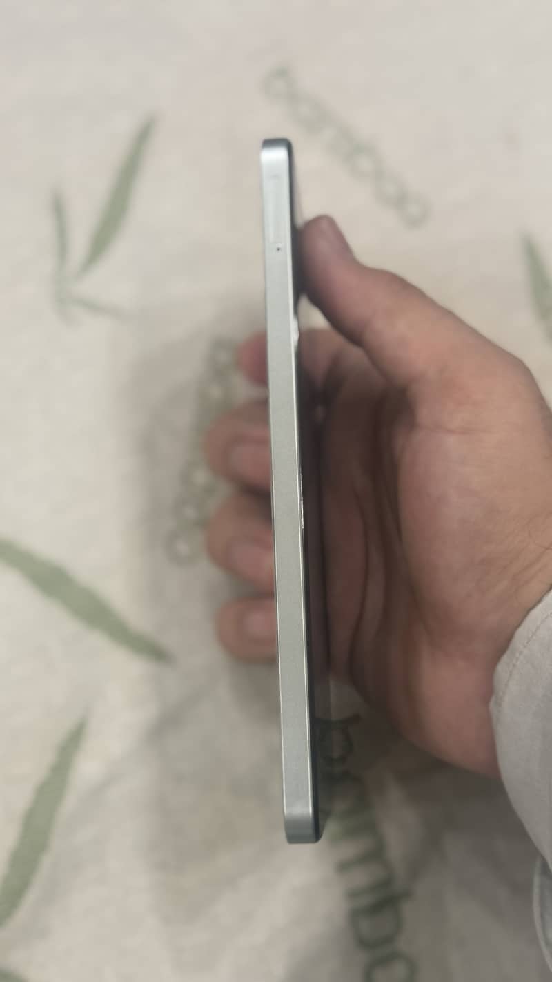 Realme Note 60x 4