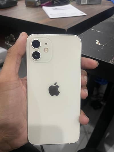Apple iPhone 12