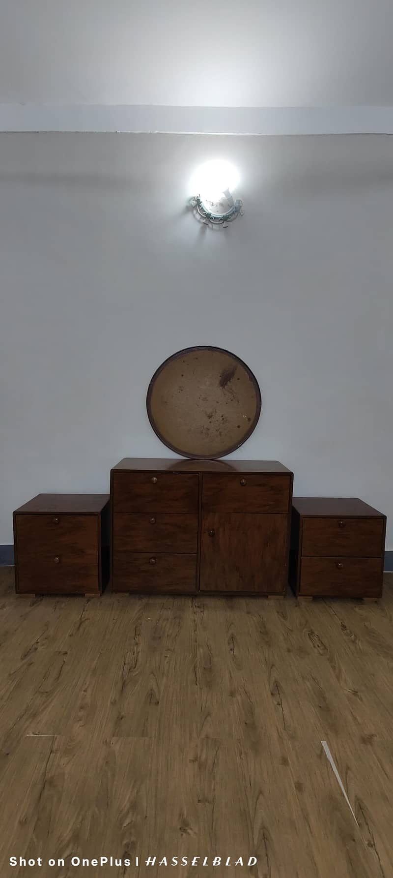 bed, side table, dressing 5