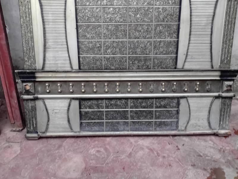 Double  bed in good condition 2