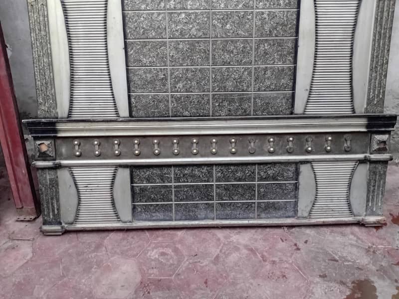 Double  bed in good condition 3