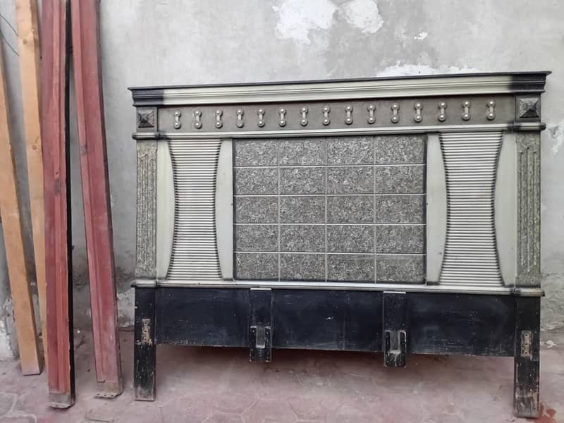 Double  bed in good condition 6