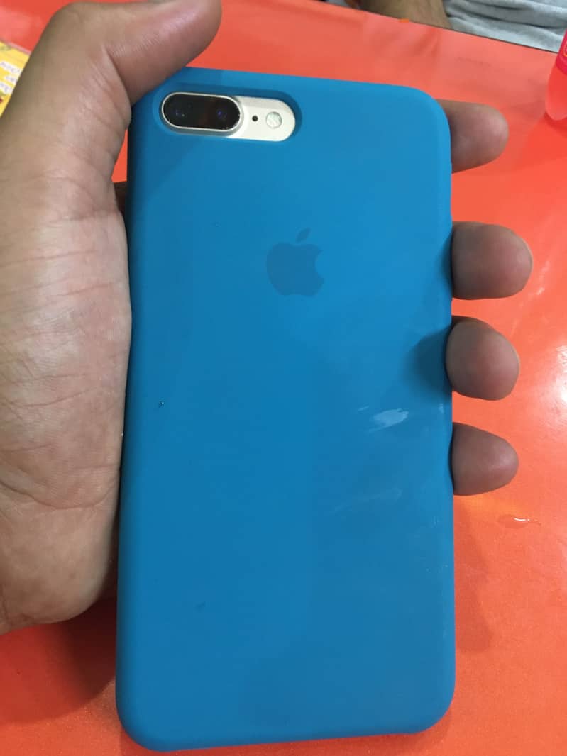 Apple iPhone 7 Plus 0