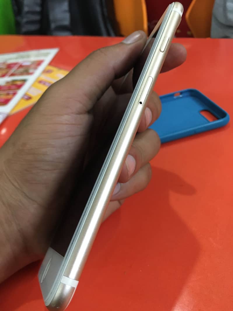 Apple iPhone 7 Plus 1