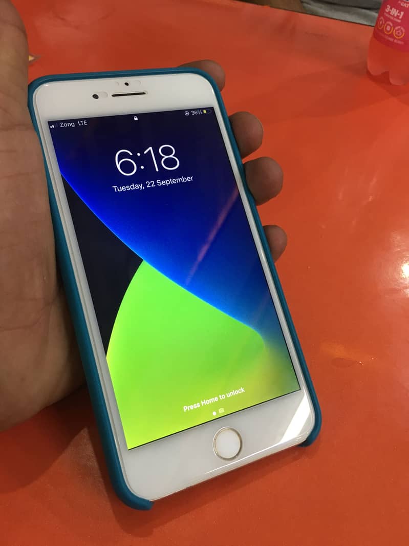 Apple iPhone 7 Plus 3