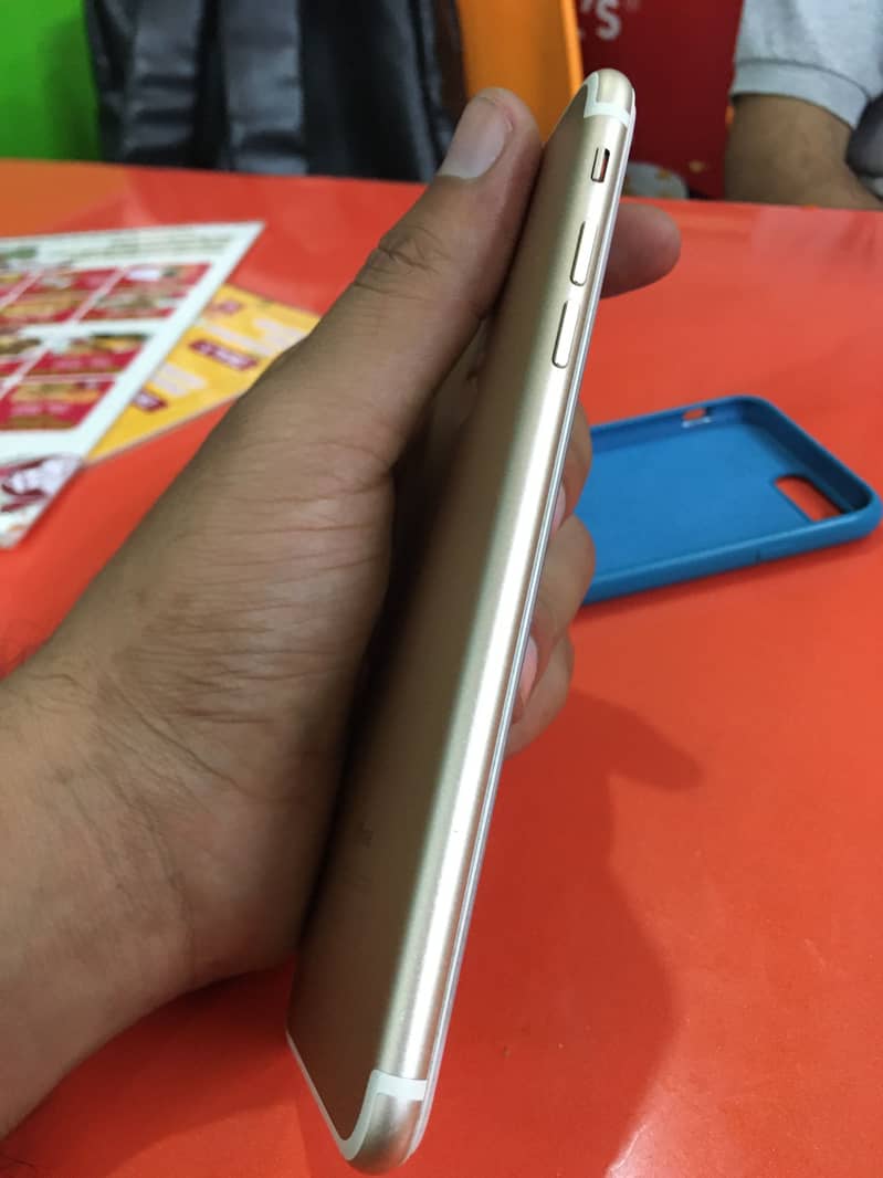Apple iPhone 7 Plus 4