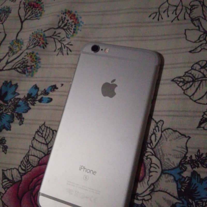 Apple iPhone 6S 1