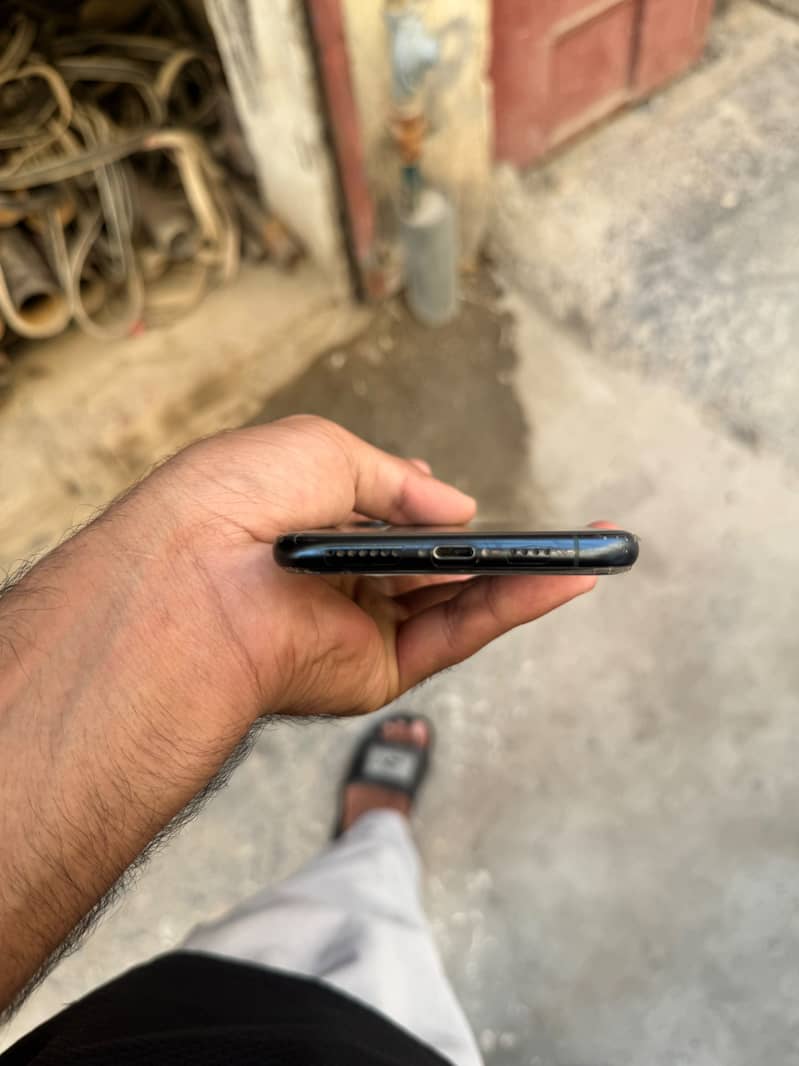 Apple iPhone 11 Pro Max 0