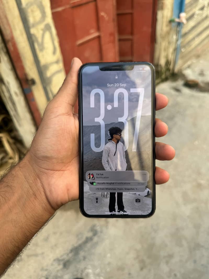Apple iPhone 11 Pro Max 3