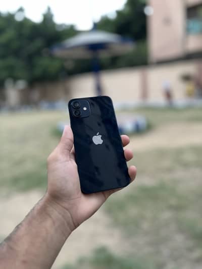 Apple iPhone 12