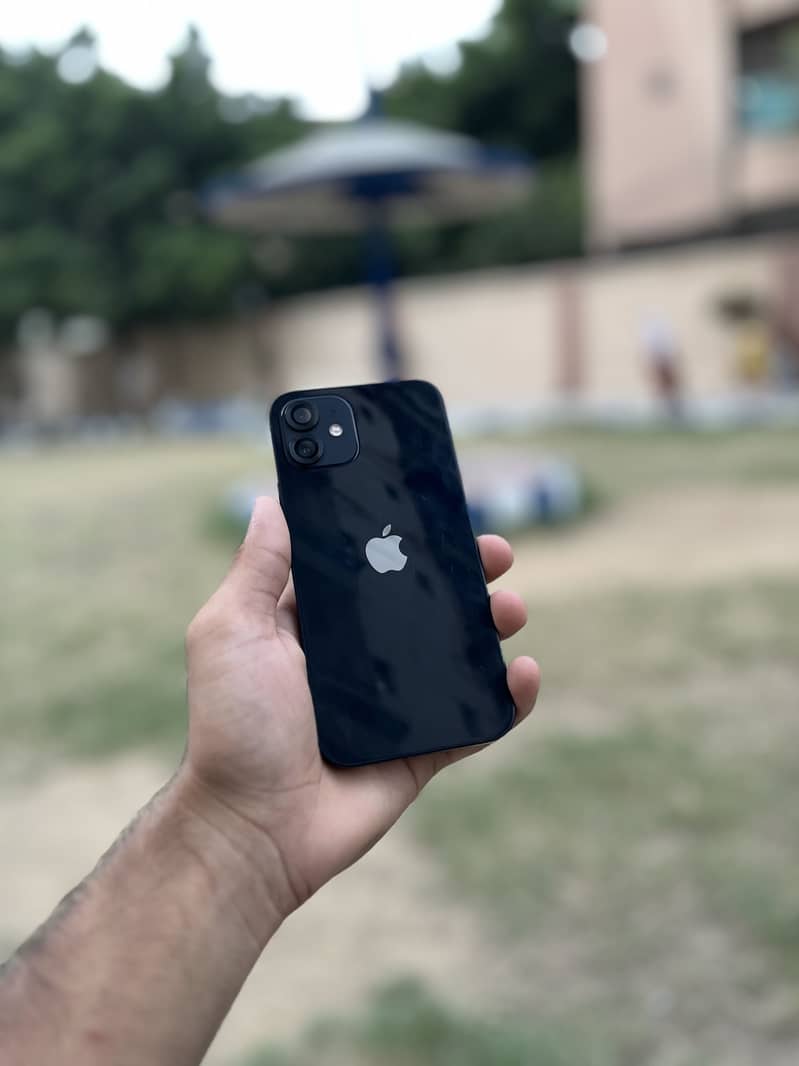 Apple iPhone 12 0