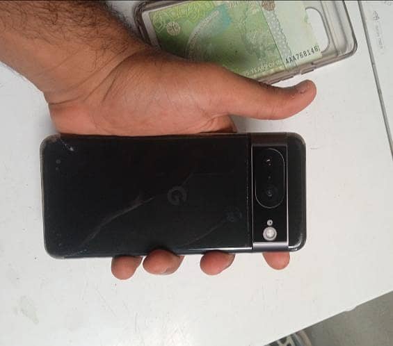 Google Pixel 8 3