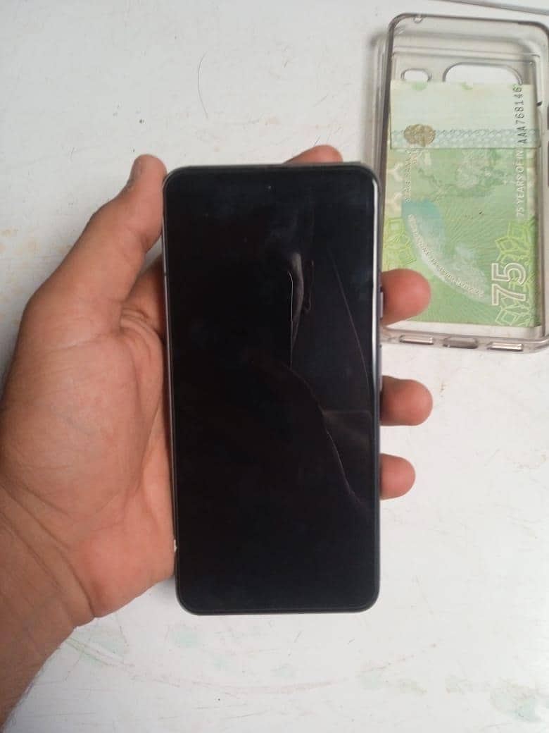 Google Pixel 8 4