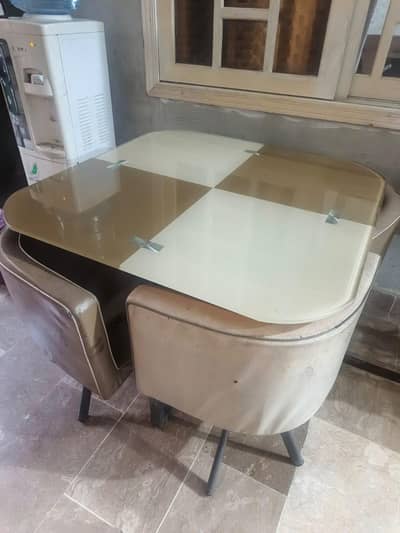 Dinning Table