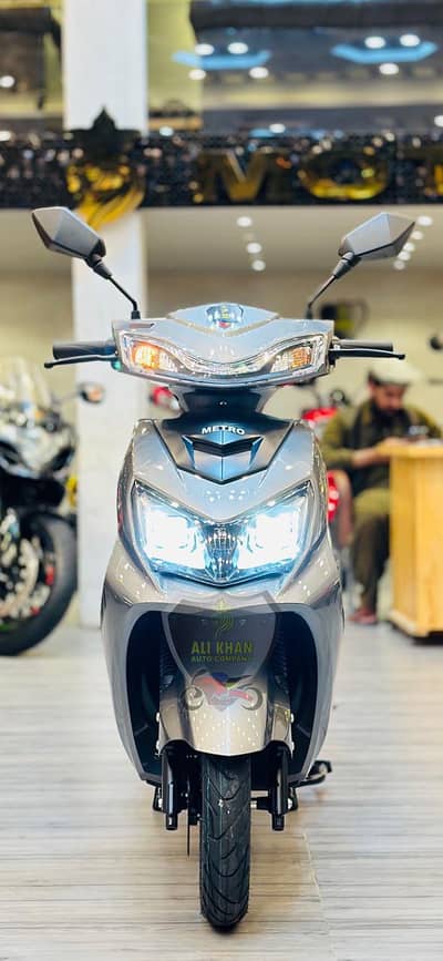 Scooty Kings Yadea Metro Evee Evon Okla EV Female Ramza