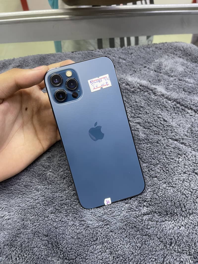 Apple iPhone 12 Pro 4