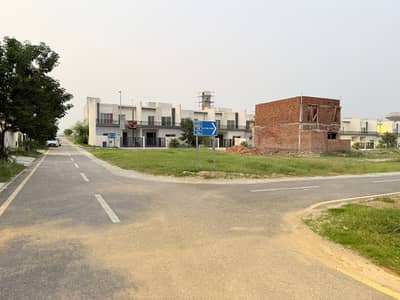 5 Marla Corner Plot in Supreme Villa Block