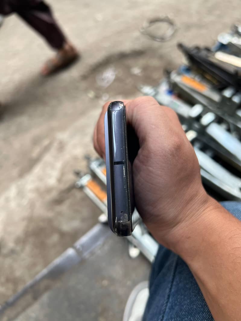 Google Pixel 8 2