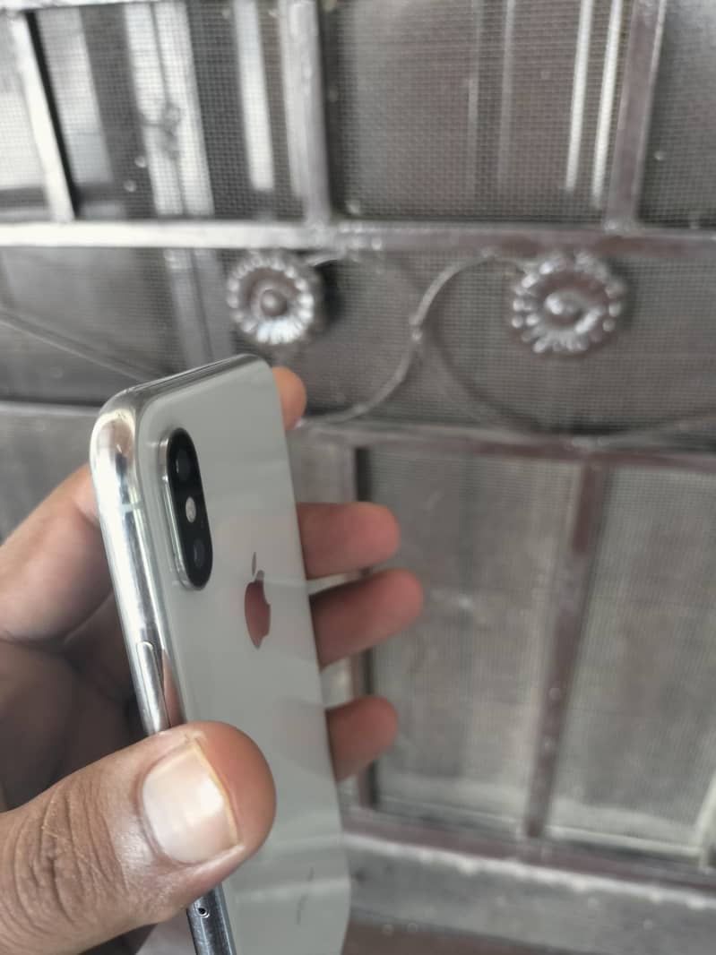 iphone X 4