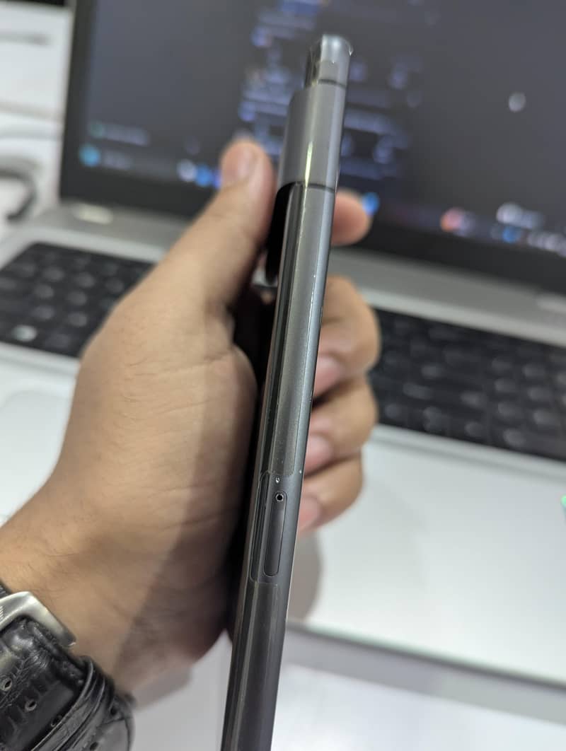 Google Pixel 7 4