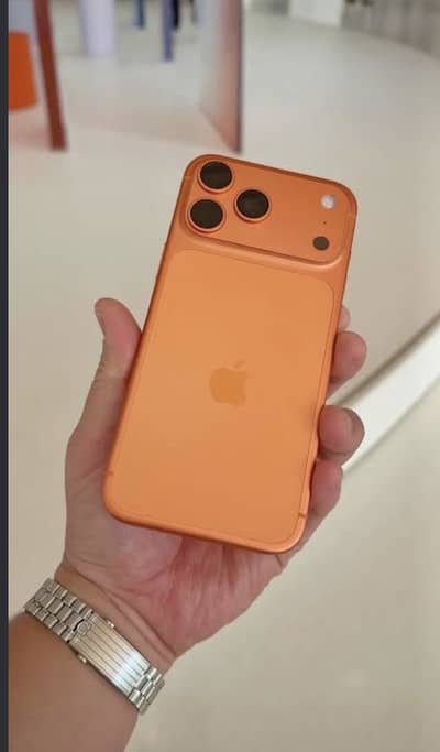 10\10 iphone 17 pro max