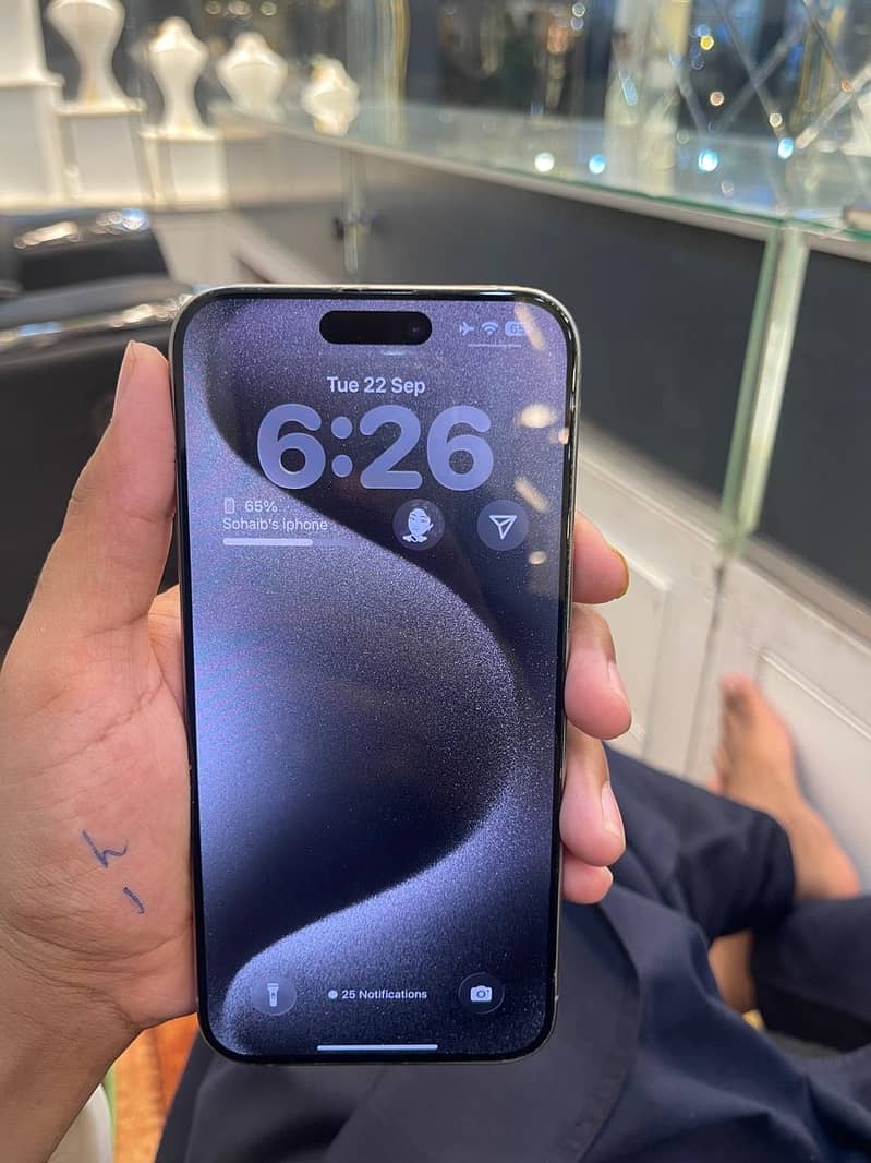 Apple iPhone 15 Pro Max 5